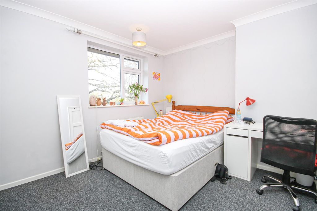 Property photo 2 of 13 13-Img_9087.Jpg