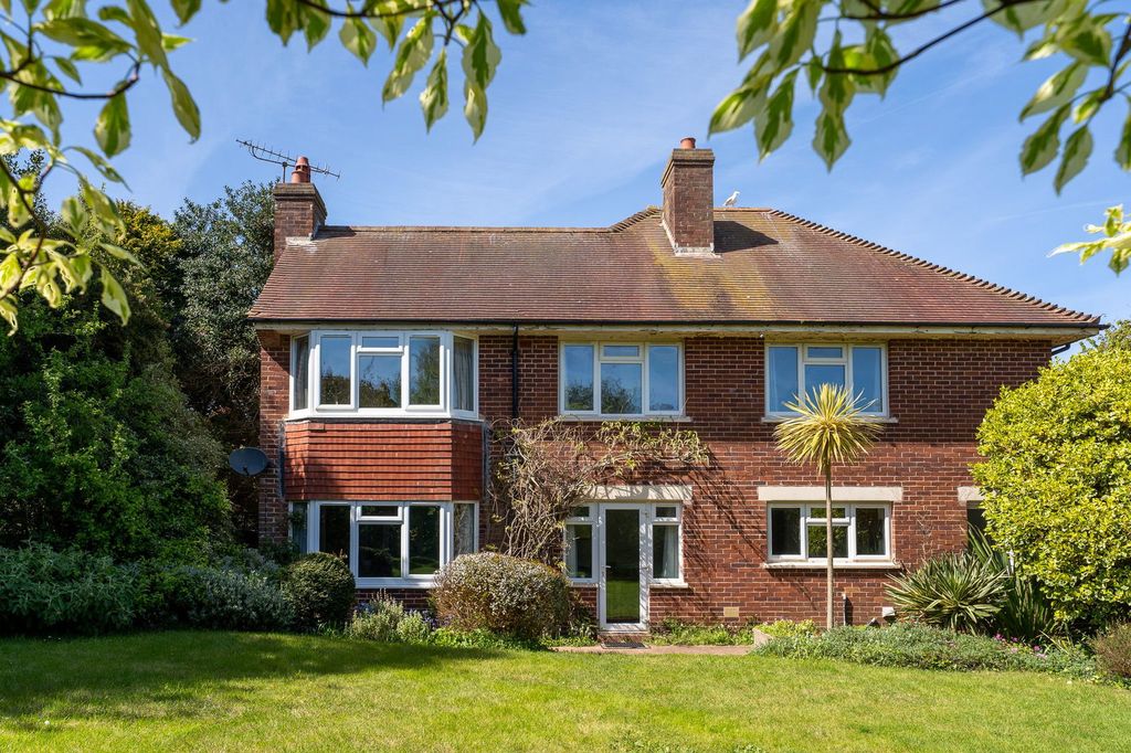 Property photo 1 of 26