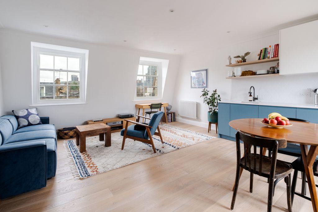 Property photo 3 of 13