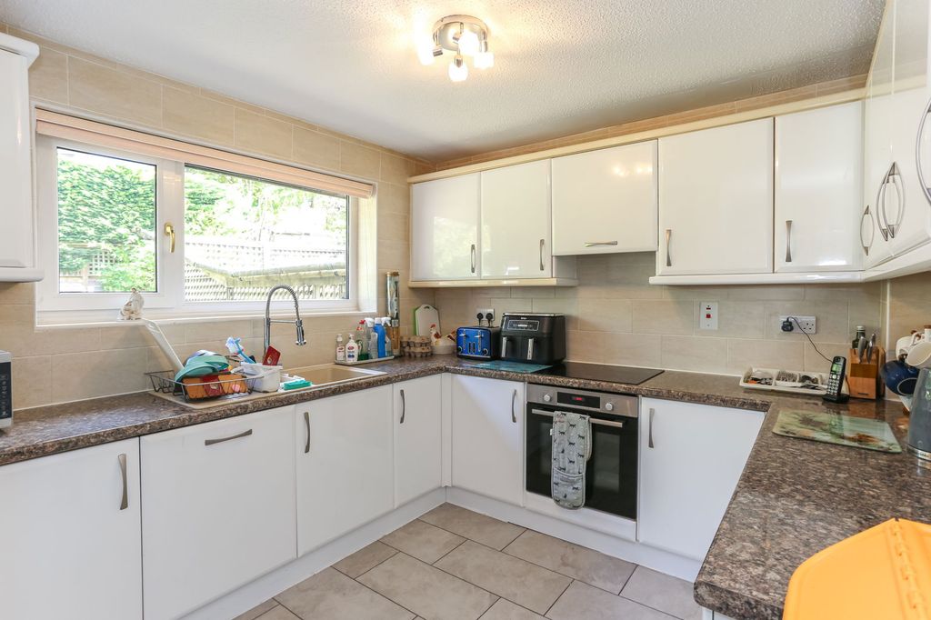 Property photo 2 of 29