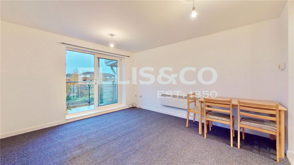 Property photo 3 of 19 Picture No. 24