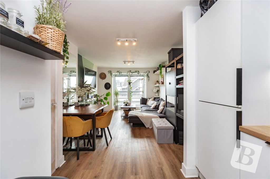 Property photo 3 of 14 Lounge/Diner