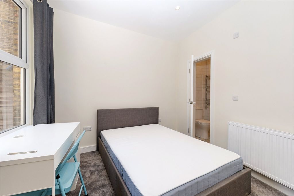 Property photo 1 of 8 Picture No. 20