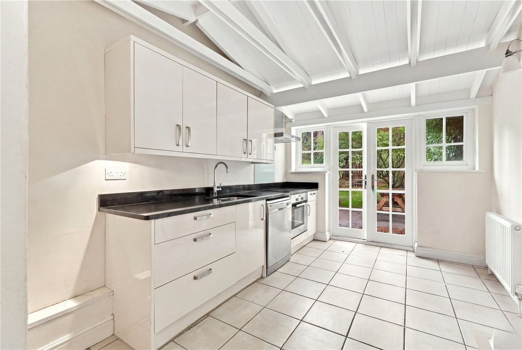 Property photo 3 of 16 Picture No. 28