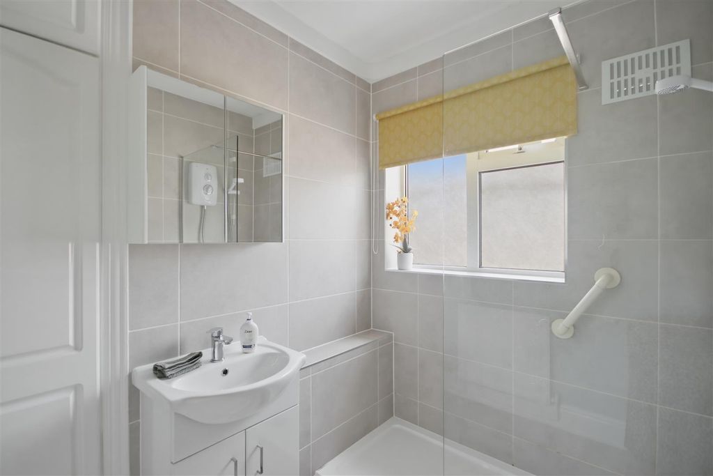 Property photo 3 of 20 Shower Room