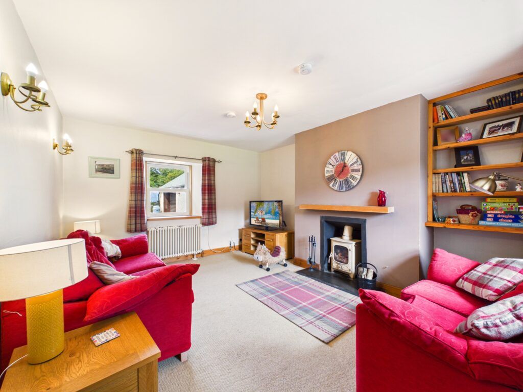 Property photo 3 of 32