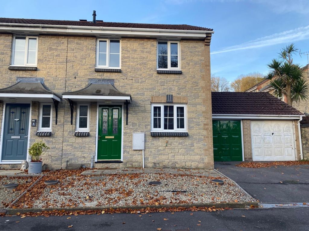 Property photo 1 of 11 1000024338