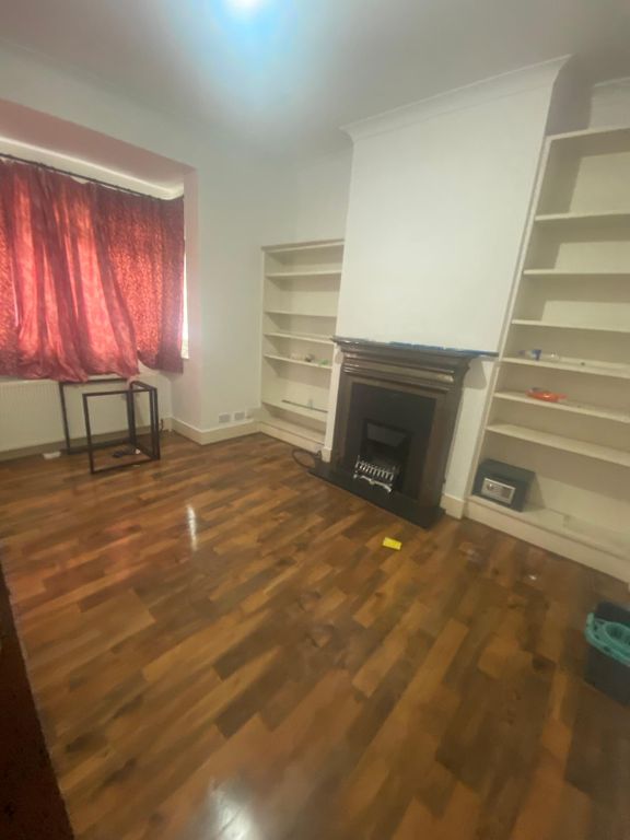 Property photo 1 of 5