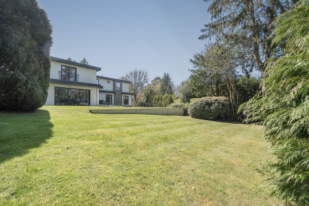 Property photo 3 of 21