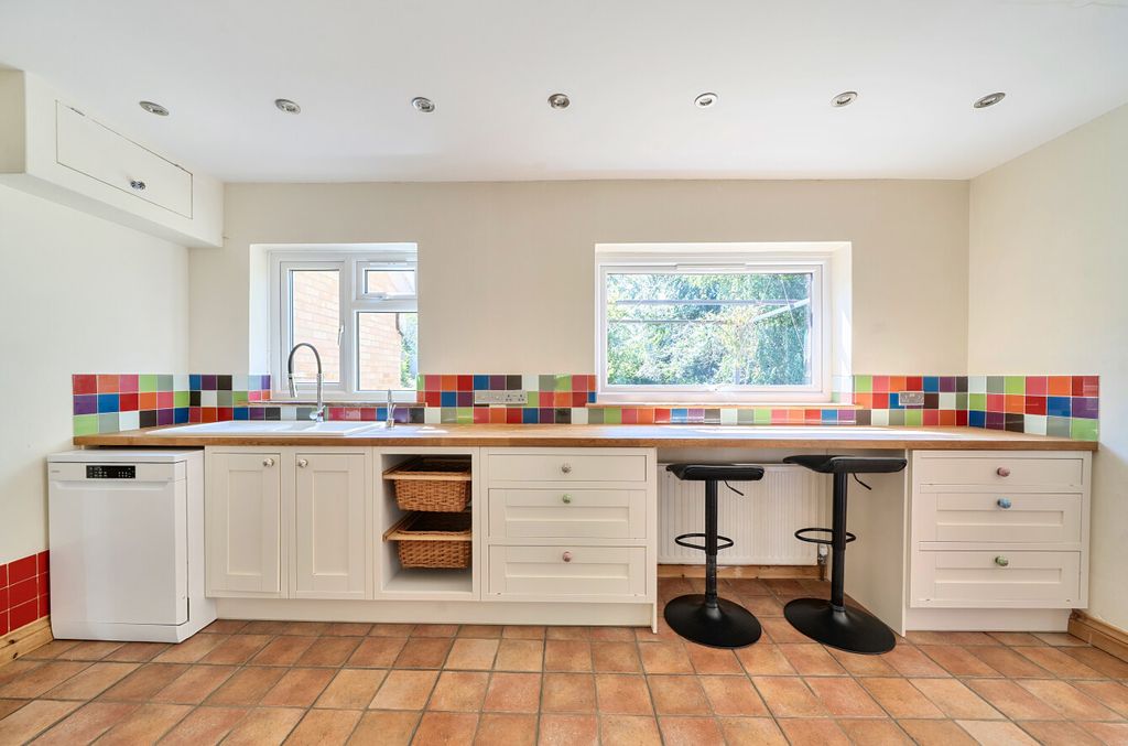 Property photo 3 of 24 Kitchen