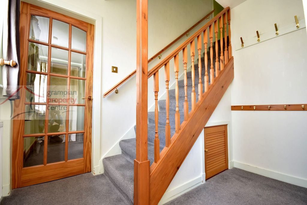 Property photo 2 of 22 Hall.Jpg