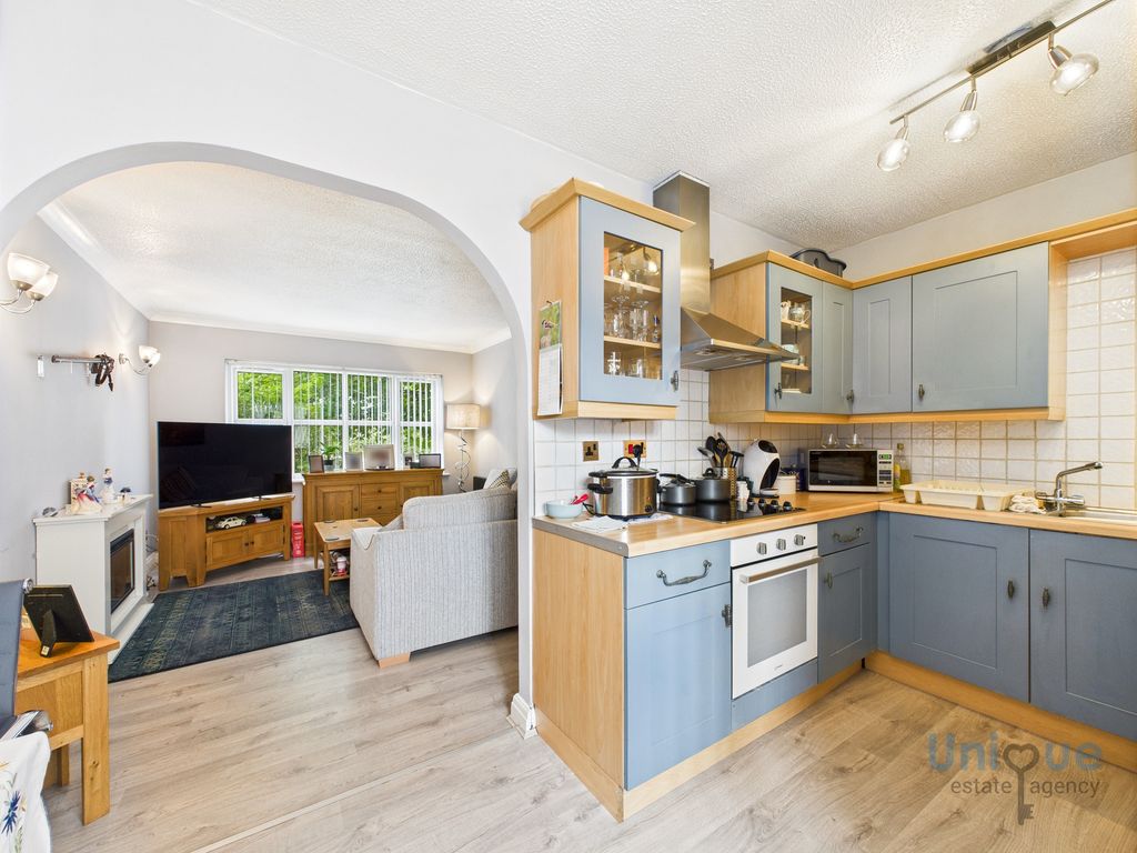 Property photo 2 of 14