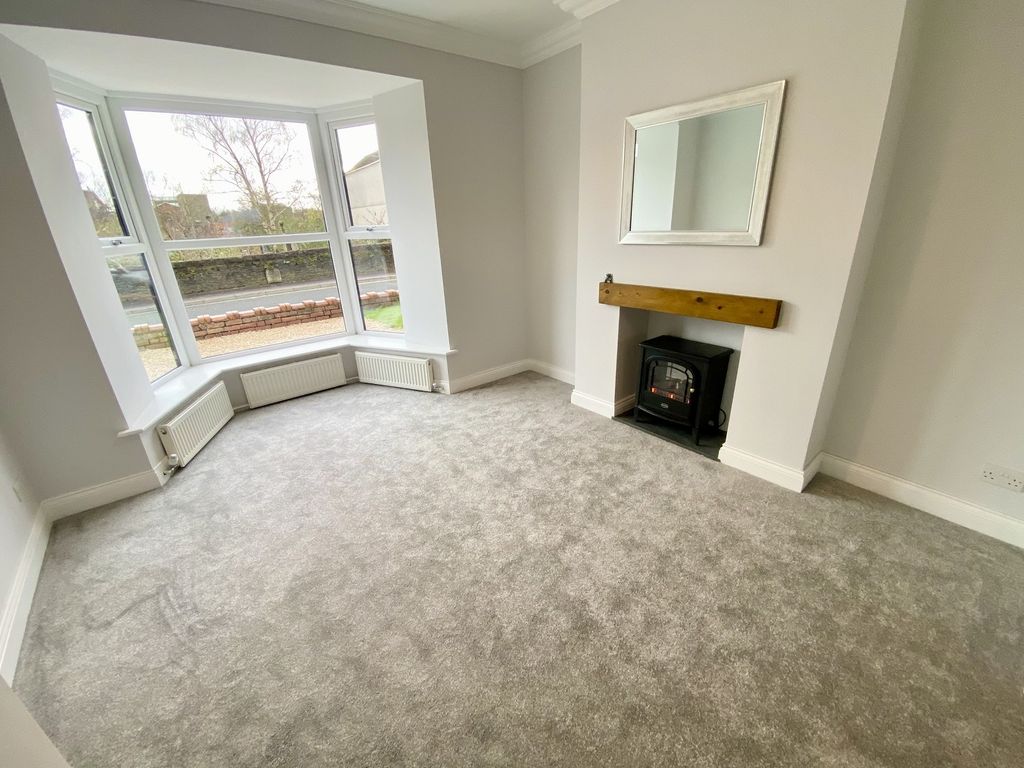 Property photo 2 of 14 Dining Room