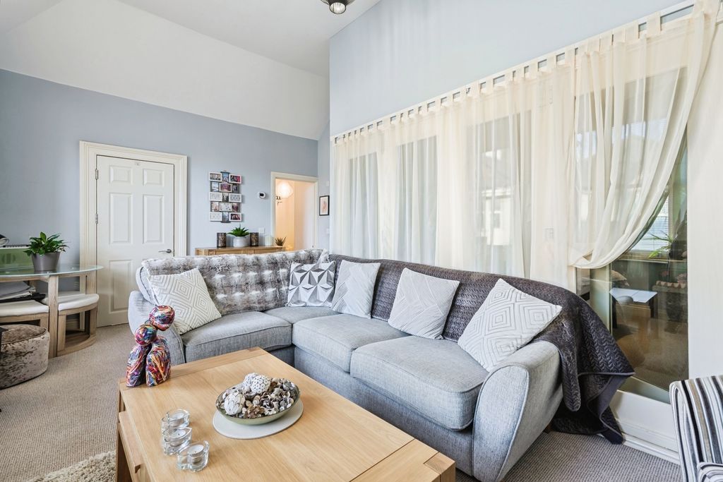 Property photo 2 of 10 Pbox-Img.Jpg