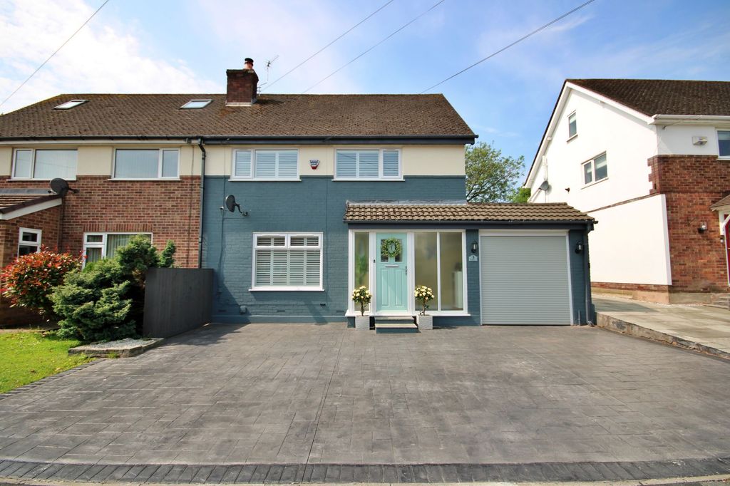 Property photo 1 of 28