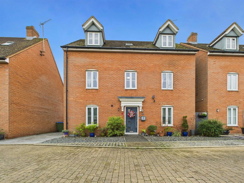 Property photo 1 of 20 Cam04907G0-Pr0315-Still052.Jpg