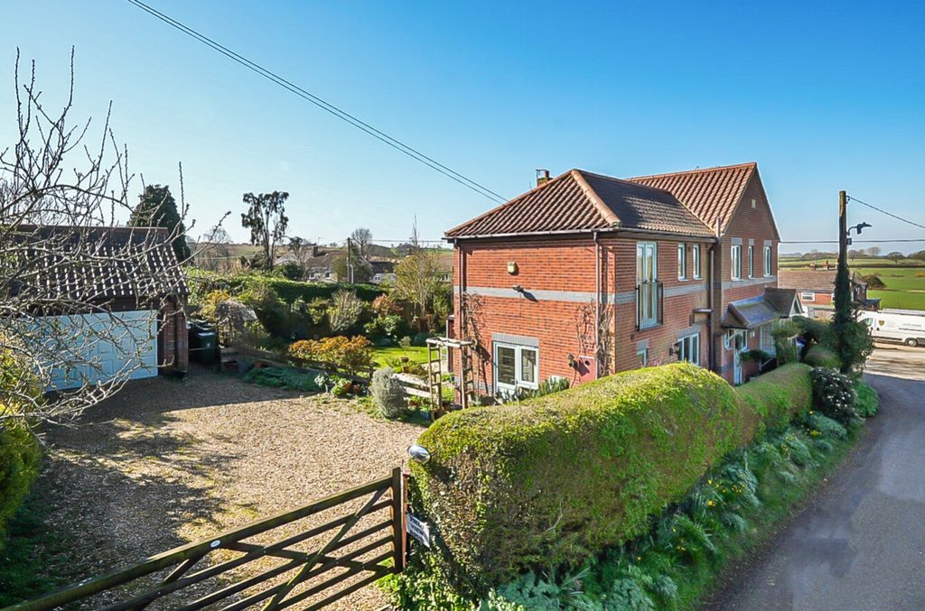 Property photo 1 of 31 1432489-7