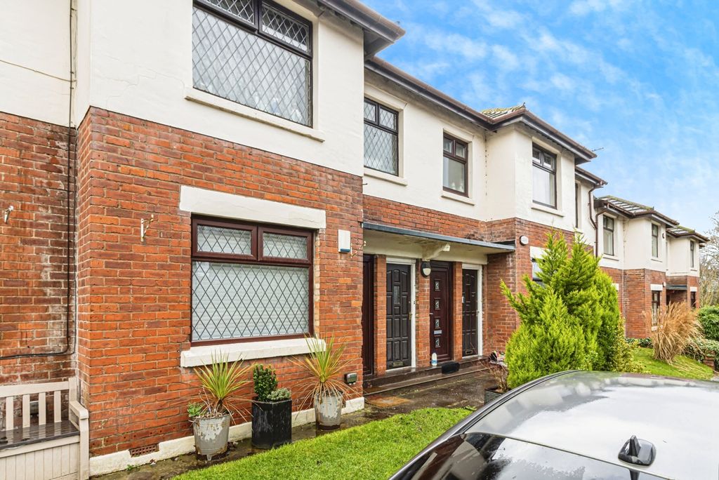 Property photo 1 of 8 Photo