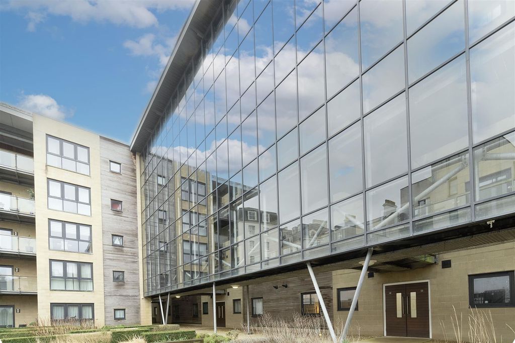 Property photo 1 of 10 External 1.Jpg