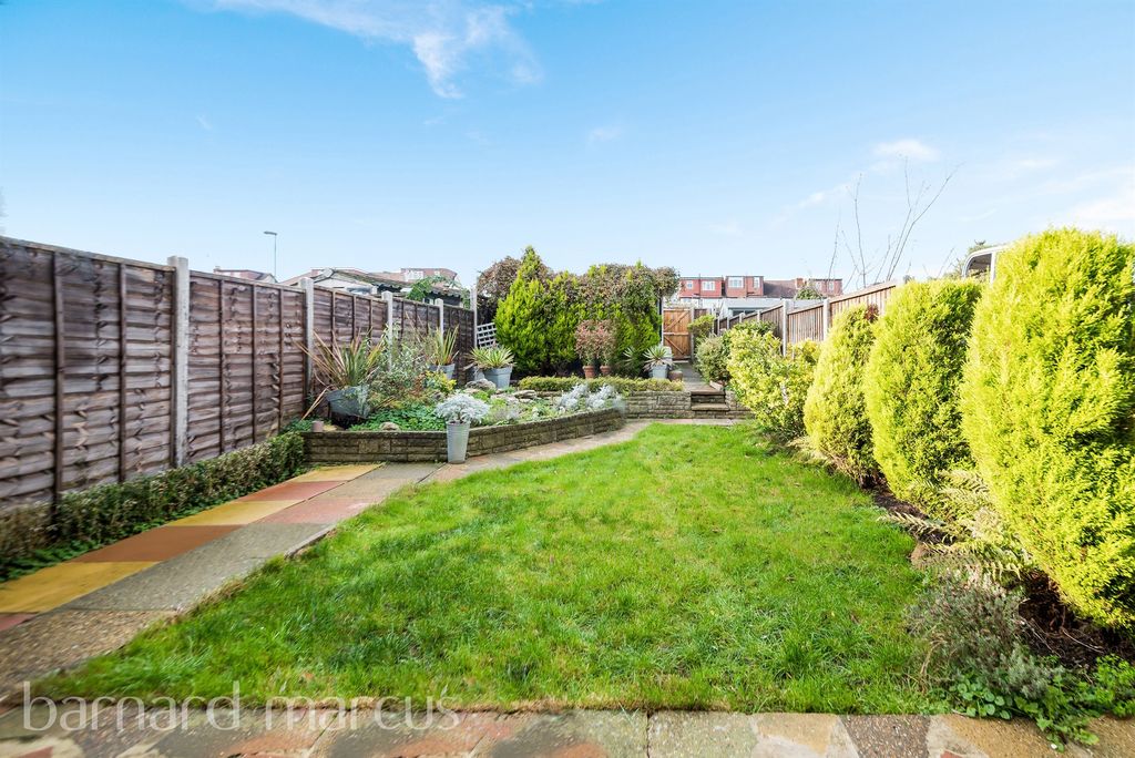 Property photo 3 of 19