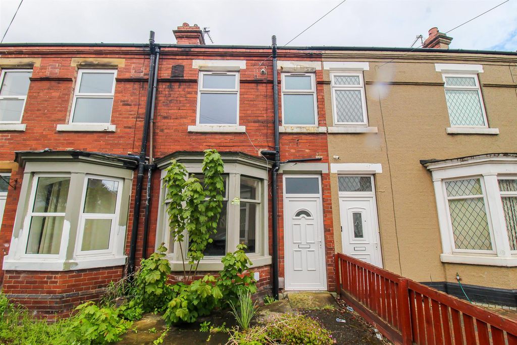 Property photo 1 of 8
