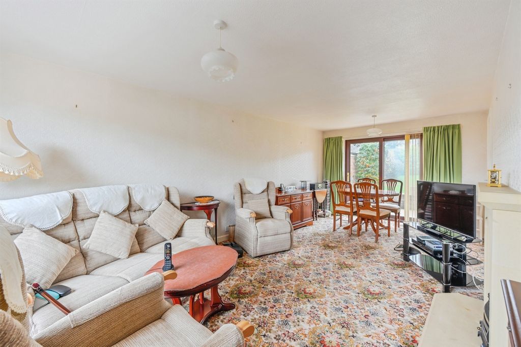 Property photo 2 of 17