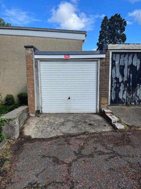 Property photo 1 of 2