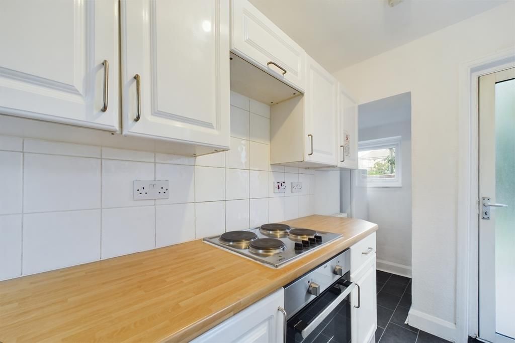 Property photo 3 of 13 Cam01645G0-Pr0106-Still011.Jpg