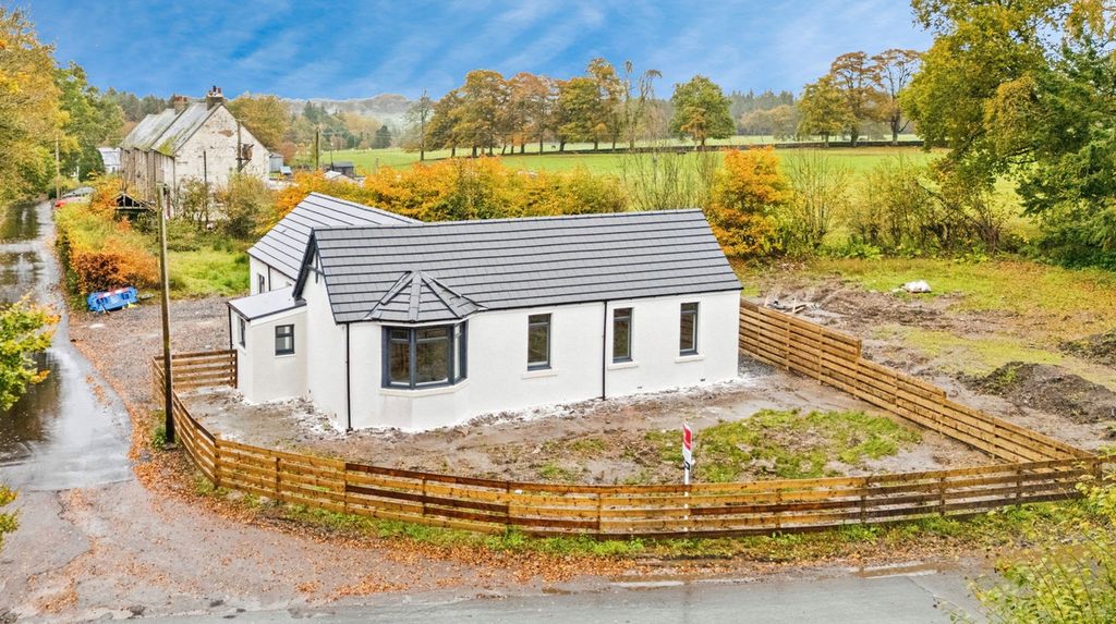 Property photo 2 of 30