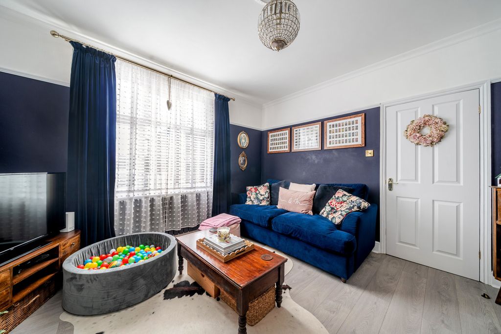 Property photo 2 of 15 1535166-13-1A144c...