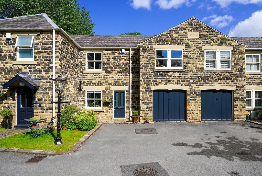 Property photo 2 of 10 The Mews
