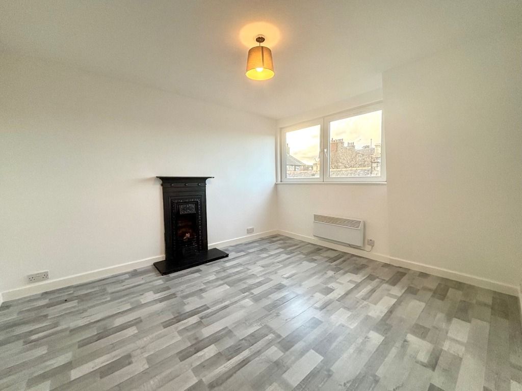 Property photo 2 of 10 Photo 2