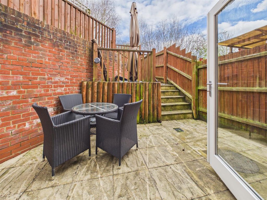 Property photo 3 of 12 Cam05510G0-Pr0181-Still003.Jpg