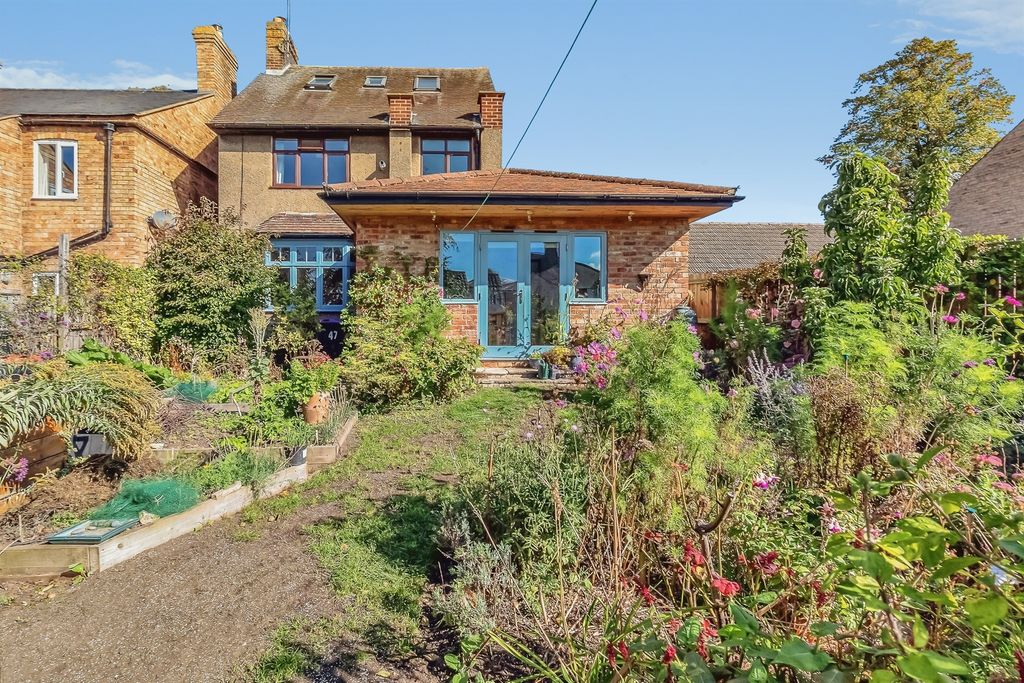 Property photo 1 of 19