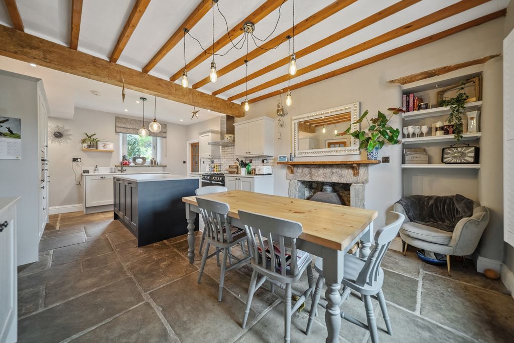 Property photo 3 of 25 Picture 3