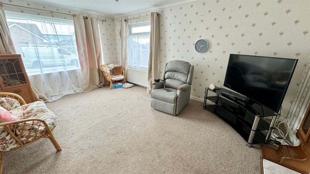 Property photo 3 of 8 1.Jpg