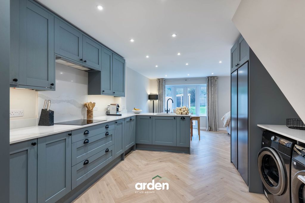 Property photo 3 of 17