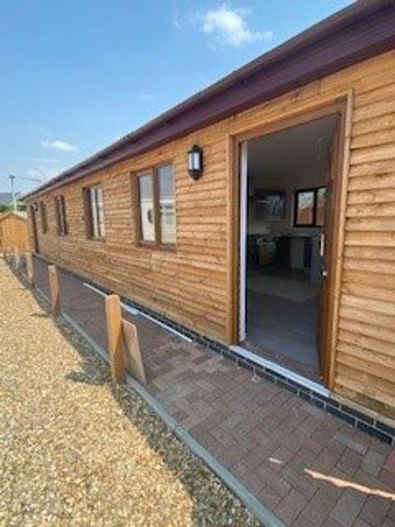 Property photo 1 of 3