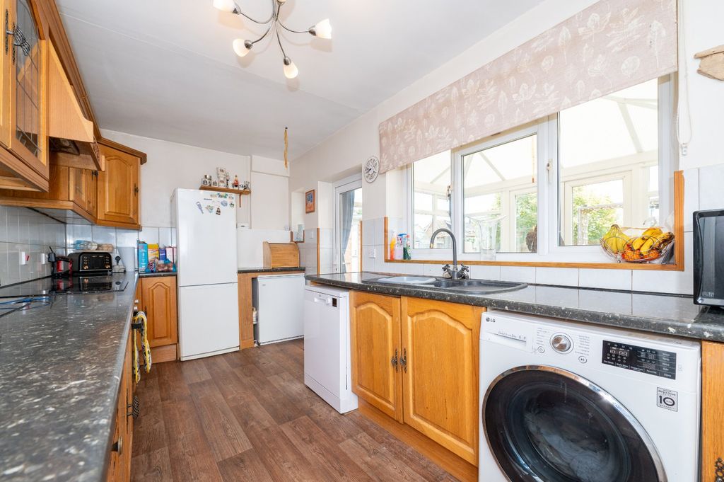 Property photo 2 of 12 Kitchen