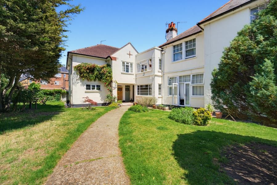 Property photo 1 of 12
