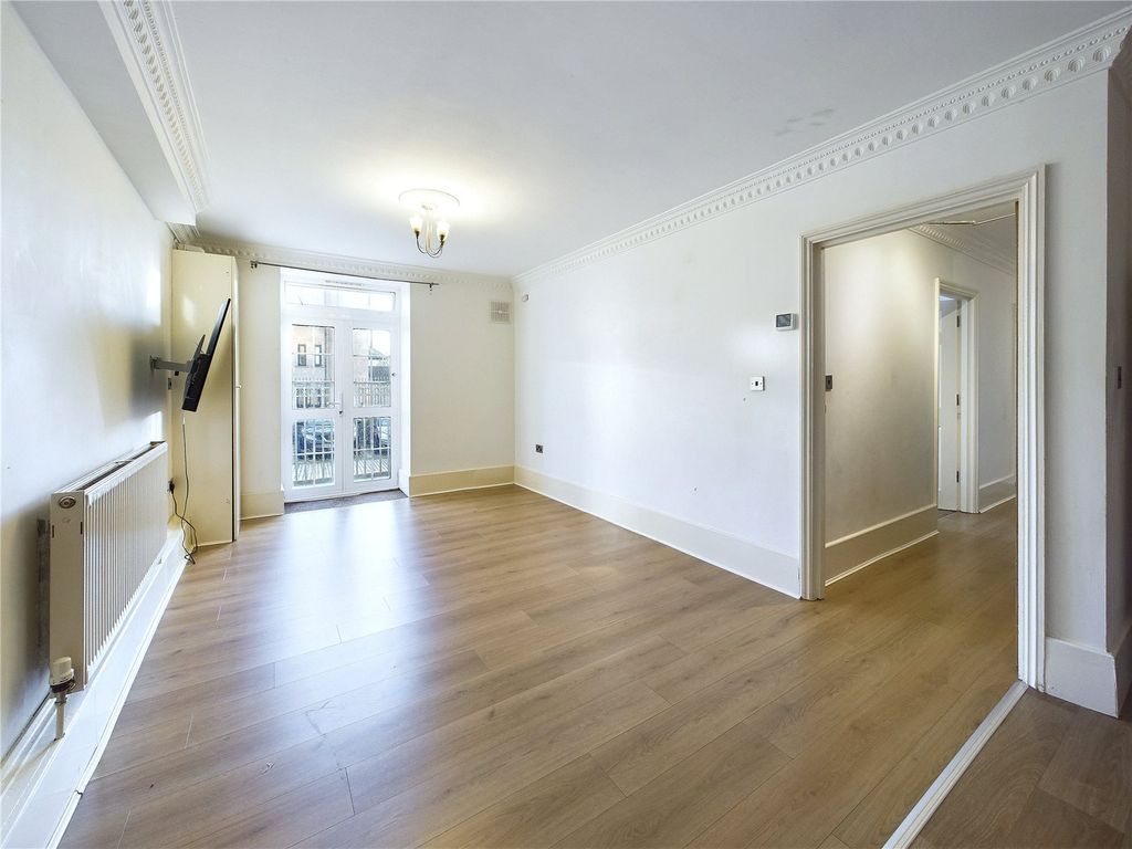 Property photo 2 of 9 Picture No. 10
