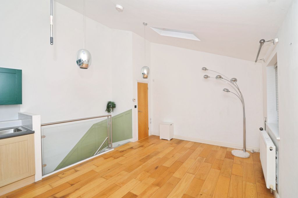 Property photo 3 of 21 Dsc_9410