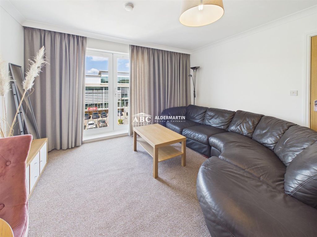 Property photo 2 of 11 Cam03827G0-Pr0151-Still011.Jpg