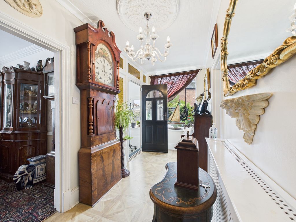 Property photo 3 of 33 Floorplan