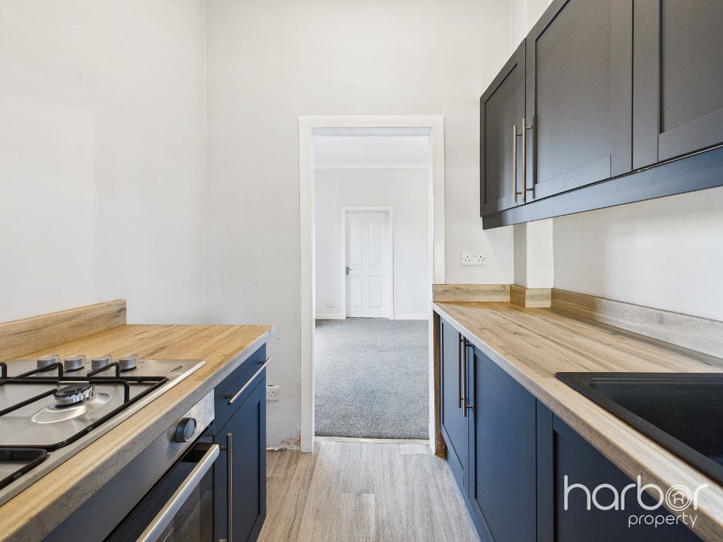 Property photo 2 of 14 4681134