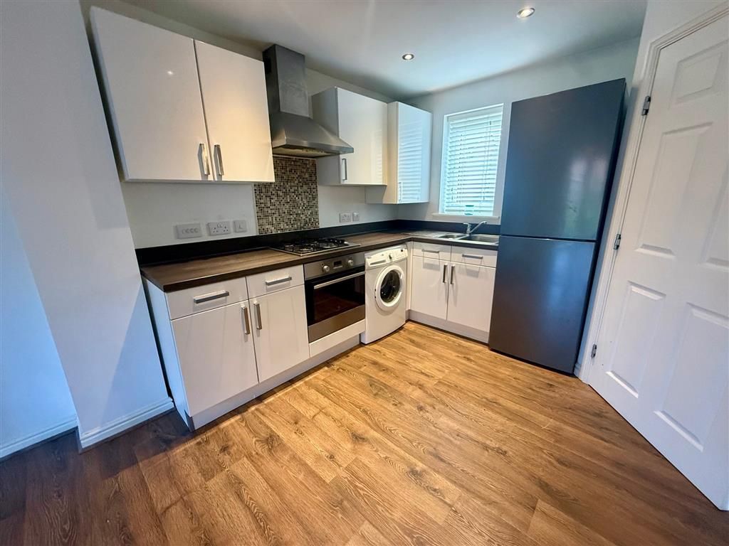 Property photo 2 of 15 Kitchen