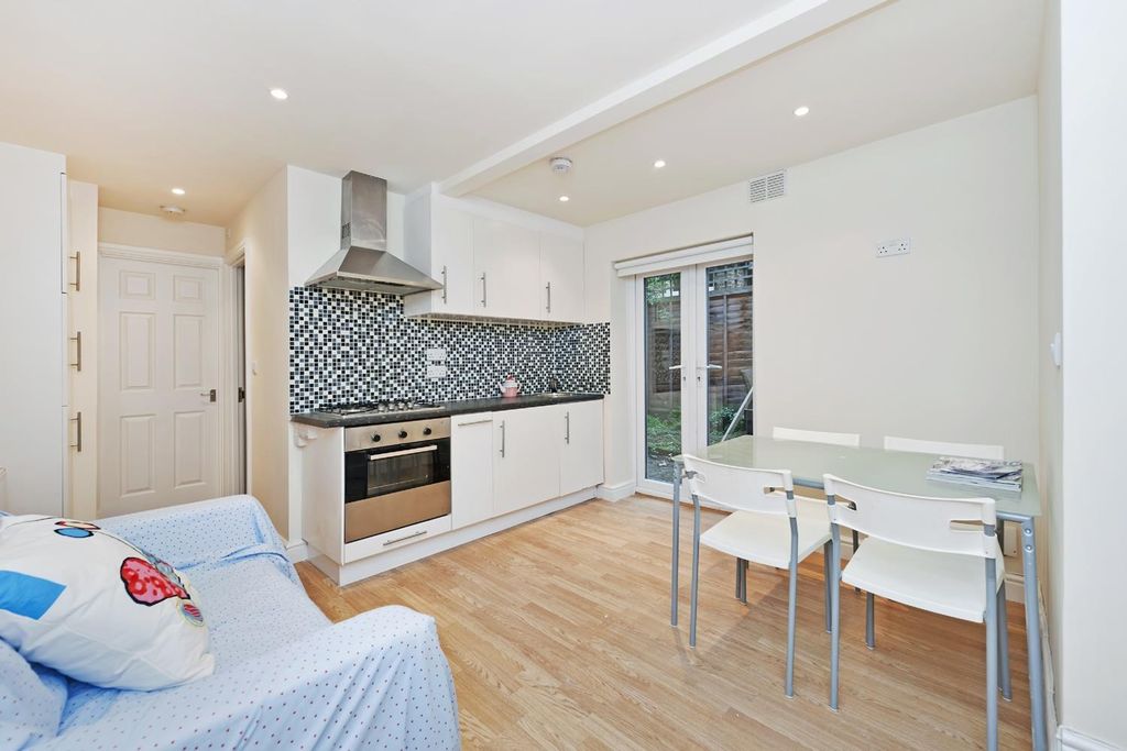 Property photo 1 of 5 Mlrbiyebkc-Ziphsoonmbw0Jbio.Jpg