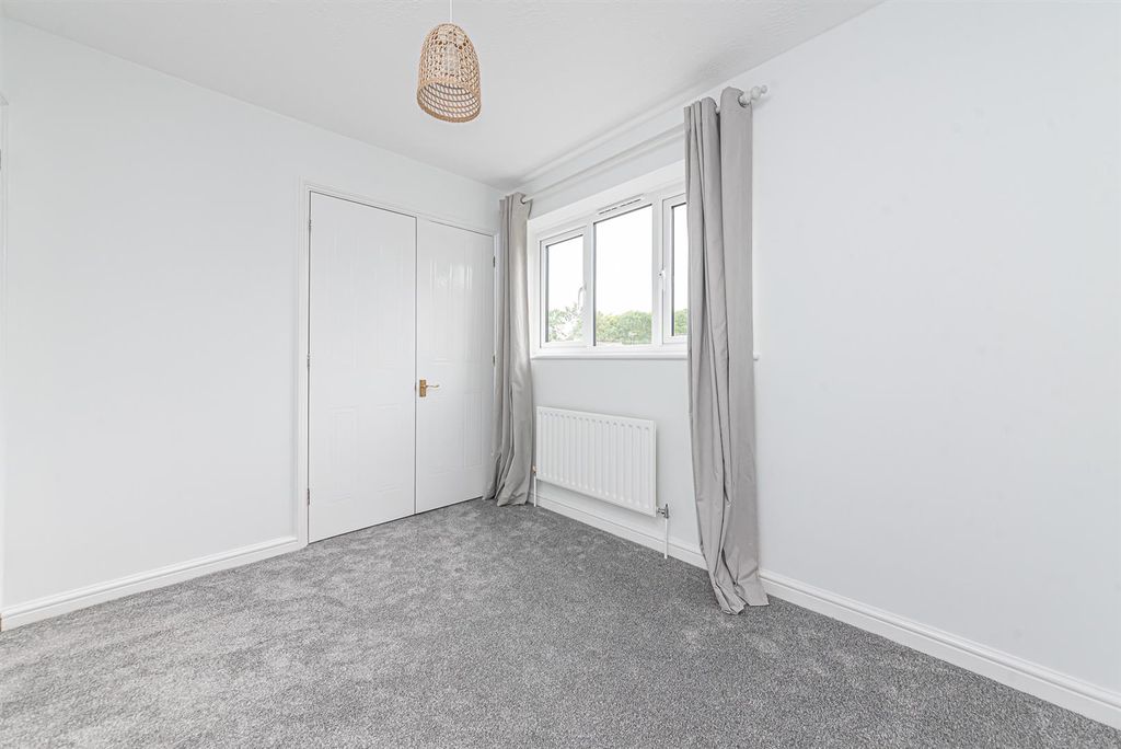 Property photo 2 of 27 5 Davy Close  (2).Jpg