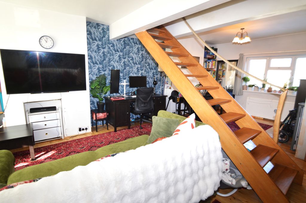 Property photo 2 of 12 Dsc_1427