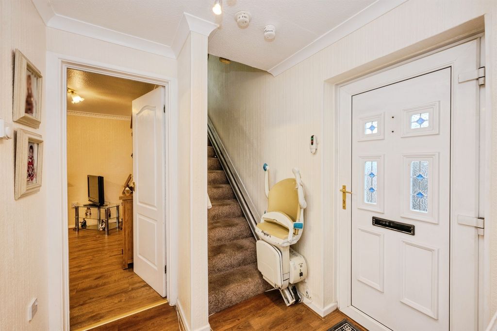 Property photo 2 of 16